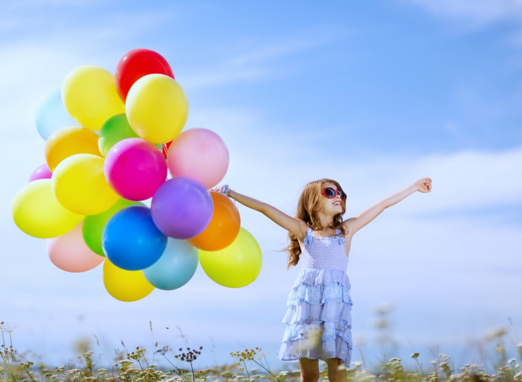 kids children childhood games playing joy fun happy life nature landscapes  earth little colors sky sunny spring balloon hd wallpaper -   • 4K 5k 8k HD Desktop Wallpapers for Ultra High