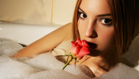 beautiful girl pink rose …