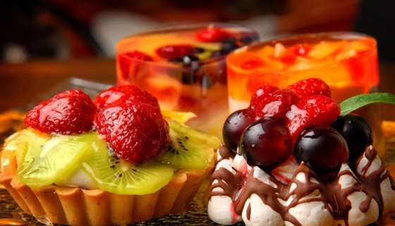 ice cream strawberry kiwi frui…